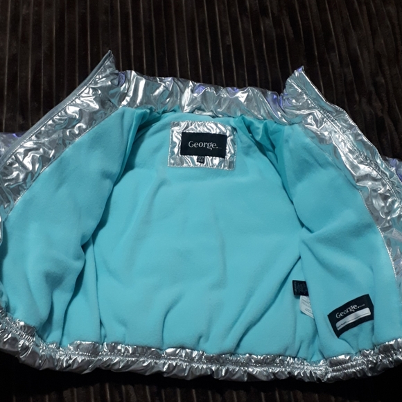 Girls Size 4-5 Silver Puffer Jacket - Picture 5 of 7